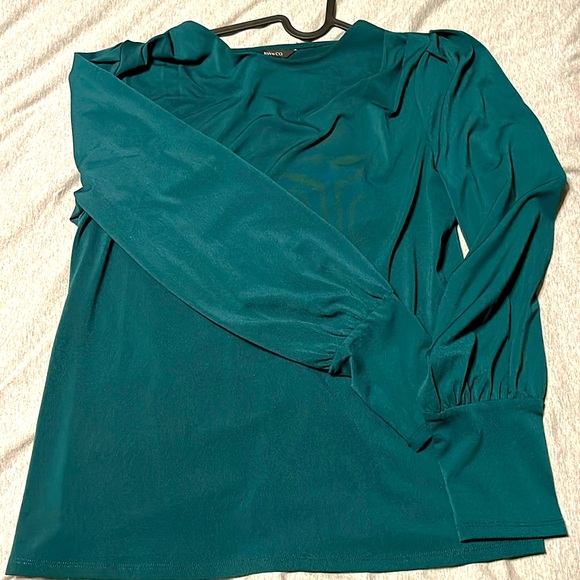 RW&Co Green Long Sleeve Blouse. Size Large. - Picture 1 of 3